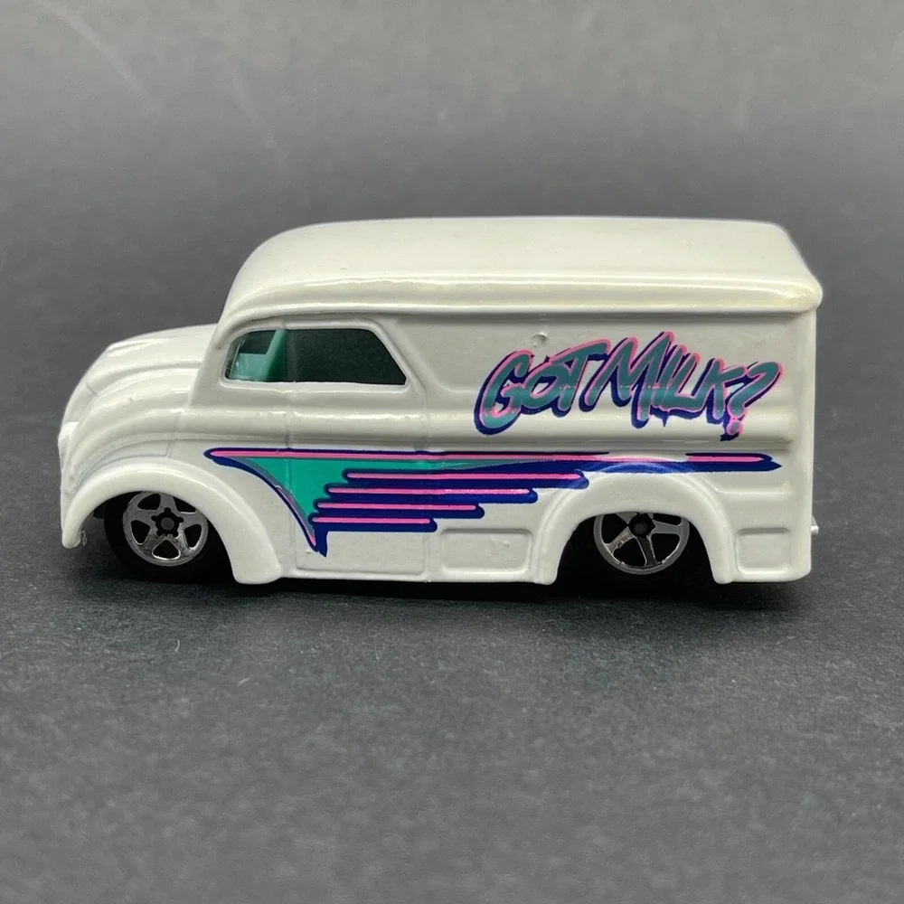 Hot Wheels First Editions Dairy Delivery Got Milk Truck White Diecast 1/64 Loose
